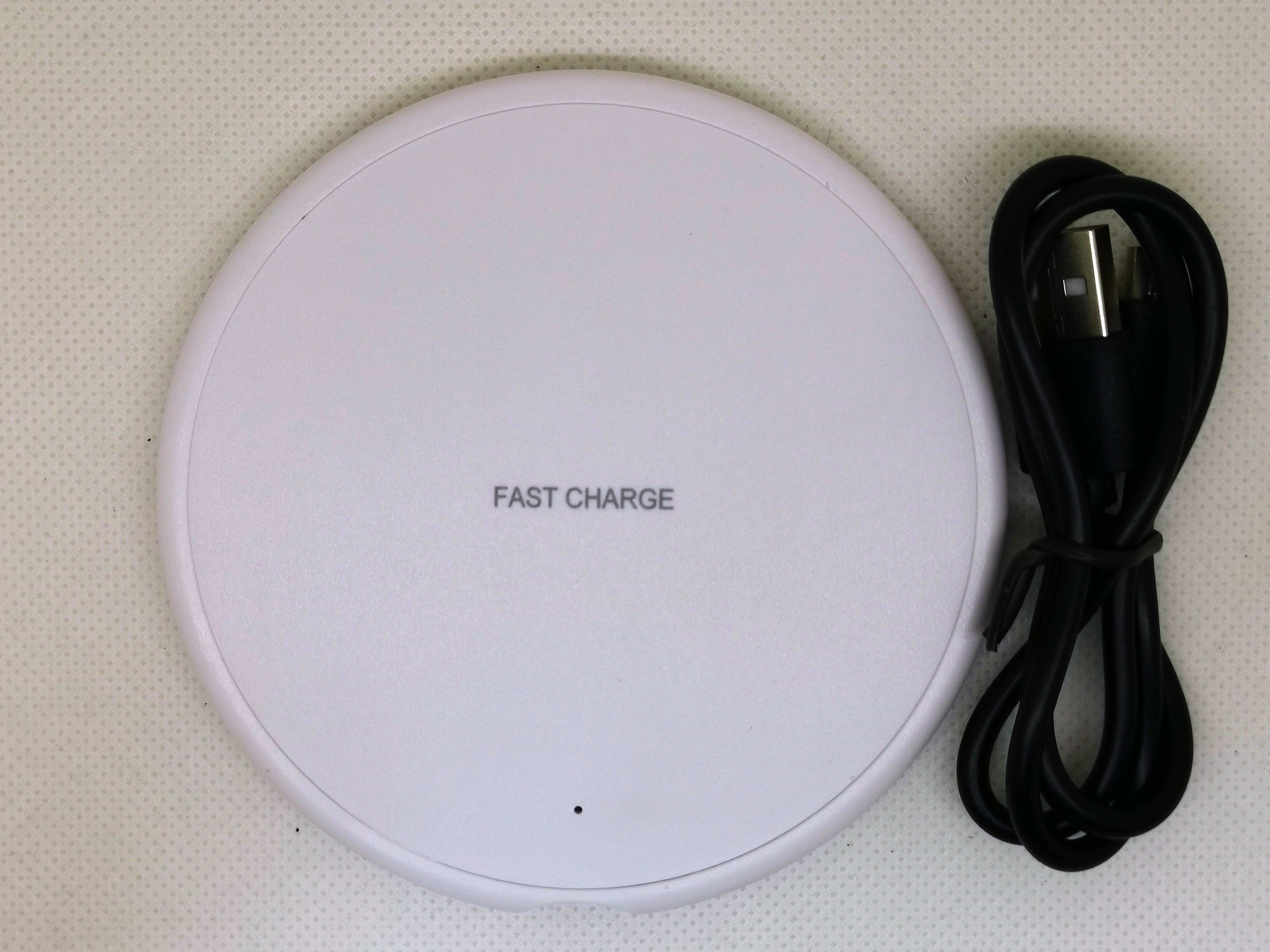 PBI-01 — Carregador sem fio para carregar seu celular sem cabos. Basta colocar seu telefone